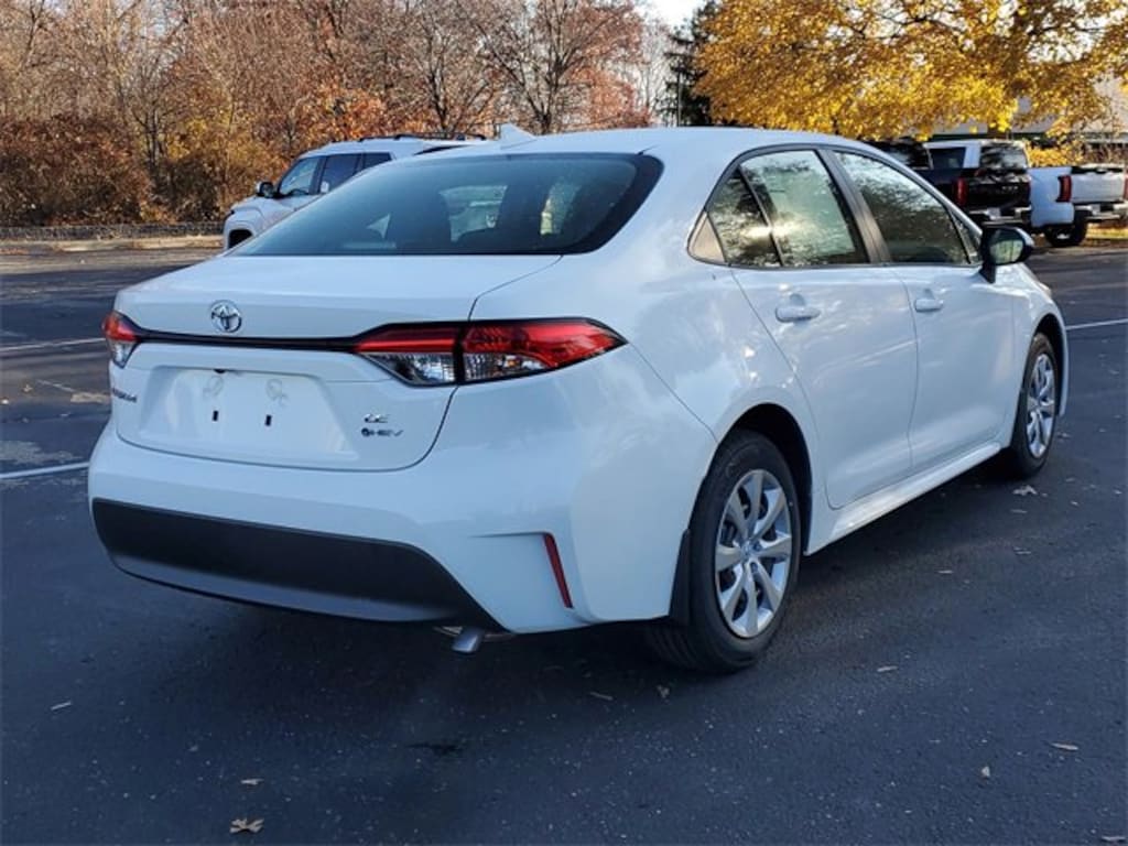 New 2026 Toyota Corolla Hybrid LE LE SEDAN