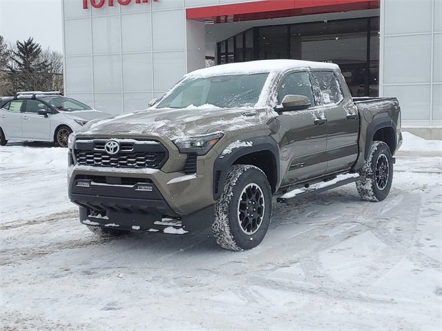 2025 Toyota Tacoma TRD Off-Road 4x4 Double Cab photo 2