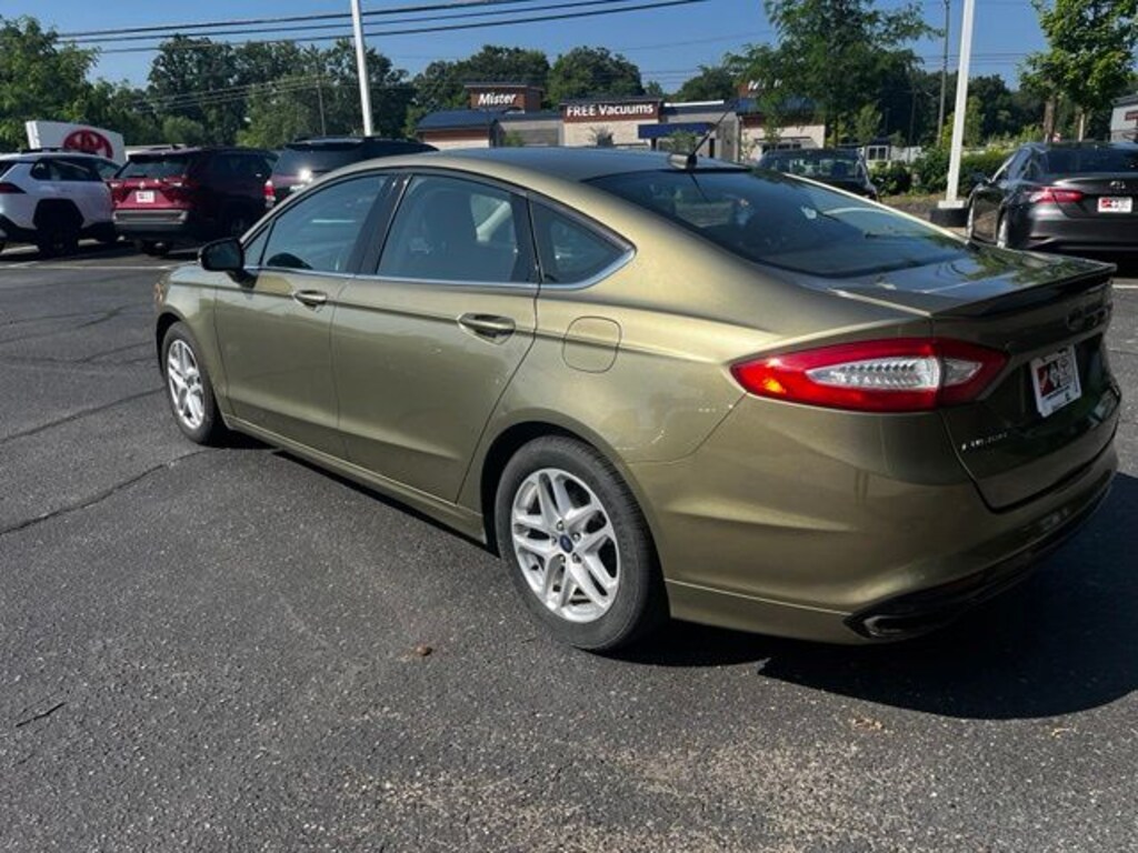Used 2013 Ford Fusion SE Sedan