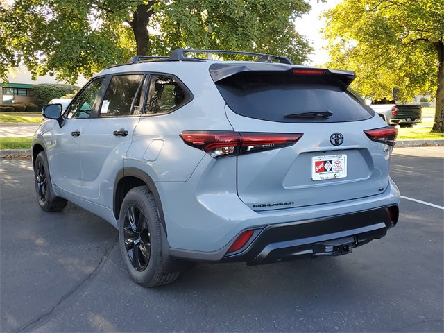 2025 Toyota Highlander Hybrid XLE photo 3