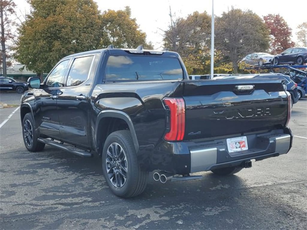 New 2026 Toyota Tundra Limited LIMITED CREWMAX 5.5