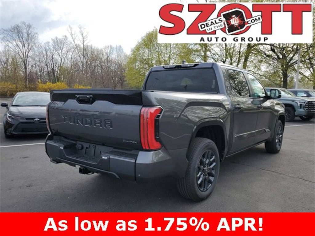 New 2025 Toyota Tundra i-FORCE MAX Platinum PLATINUM CREWMAX 5.5