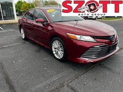 Used 2020 Toyota Camry Hybrid XLE Sedan for sale in Metro Detroit