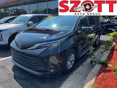 Used 2025 Toyota Sienna XLE Van Passenger Van for sale in Waterford, MI