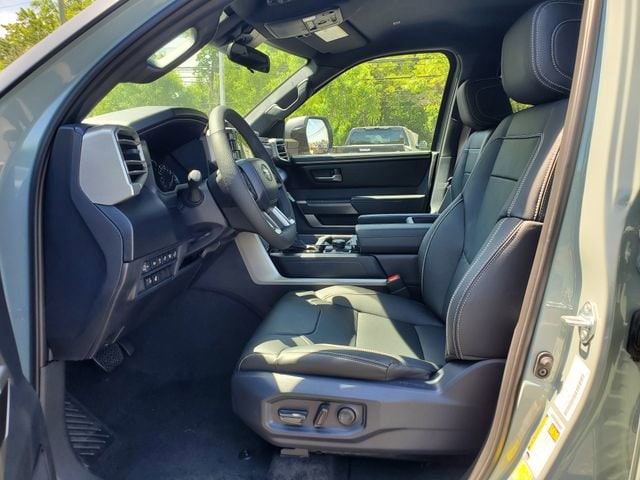 2026 Toyota Tundra SR5 - Photo 18