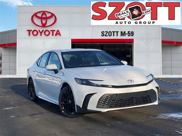 2026 Toyota Camry SE's photo