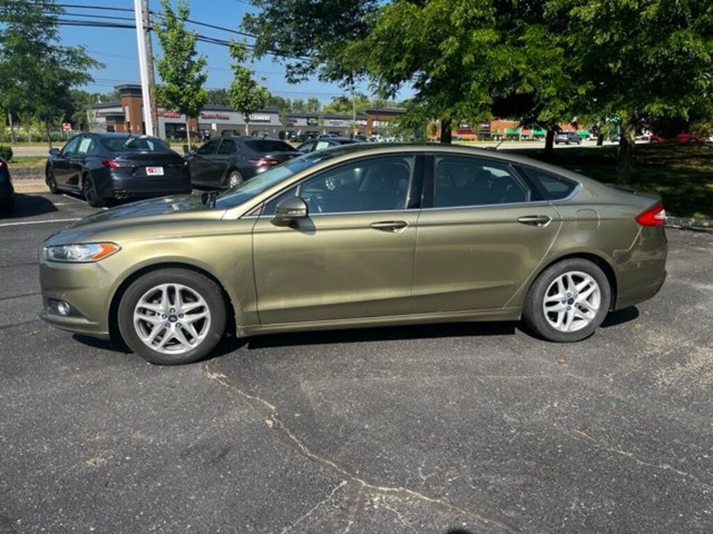 Used 2013 Ford Fusion SE Sedan