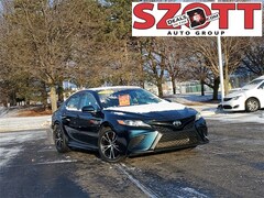 Used 2018 Toyota Camry SE Sedan for sale in Metro Detroit