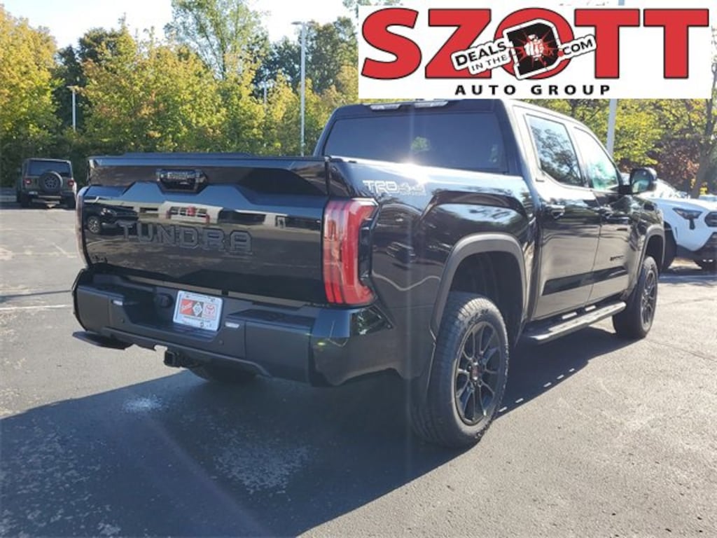 New 2026 Toyota Tundra Limited LIMITED CREWMAX 5.5