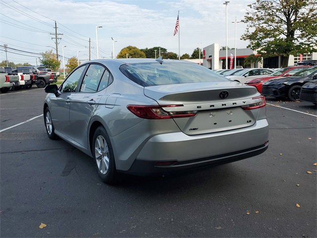 2026 Toyota Camry LE photo 3