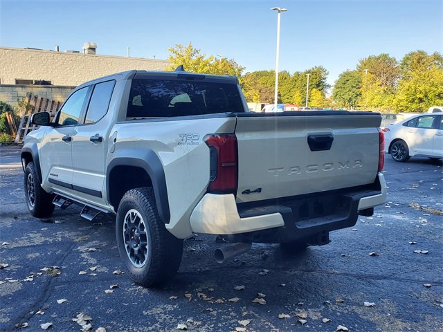 2025 Toyota Tacoma TRD Off-Road 4x4 Double Cab photo 3