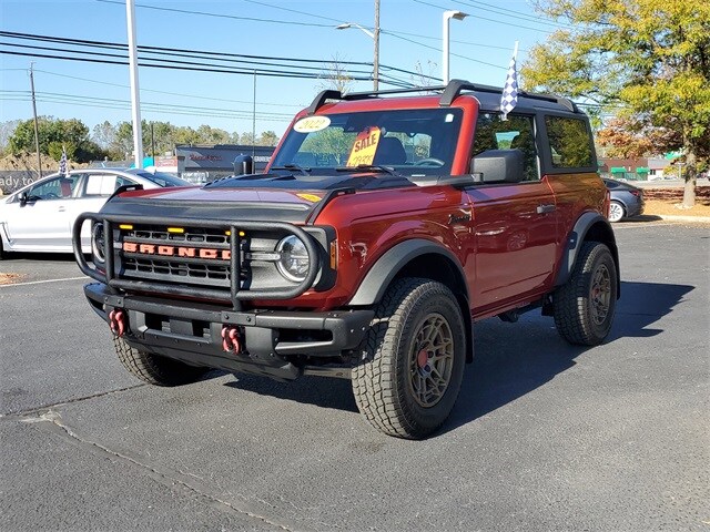 2022 Ford Bronco Base photo 2