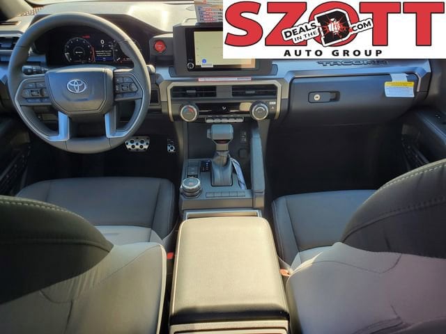 2025 Toyota Tacoma TRD Sport - Photo 11