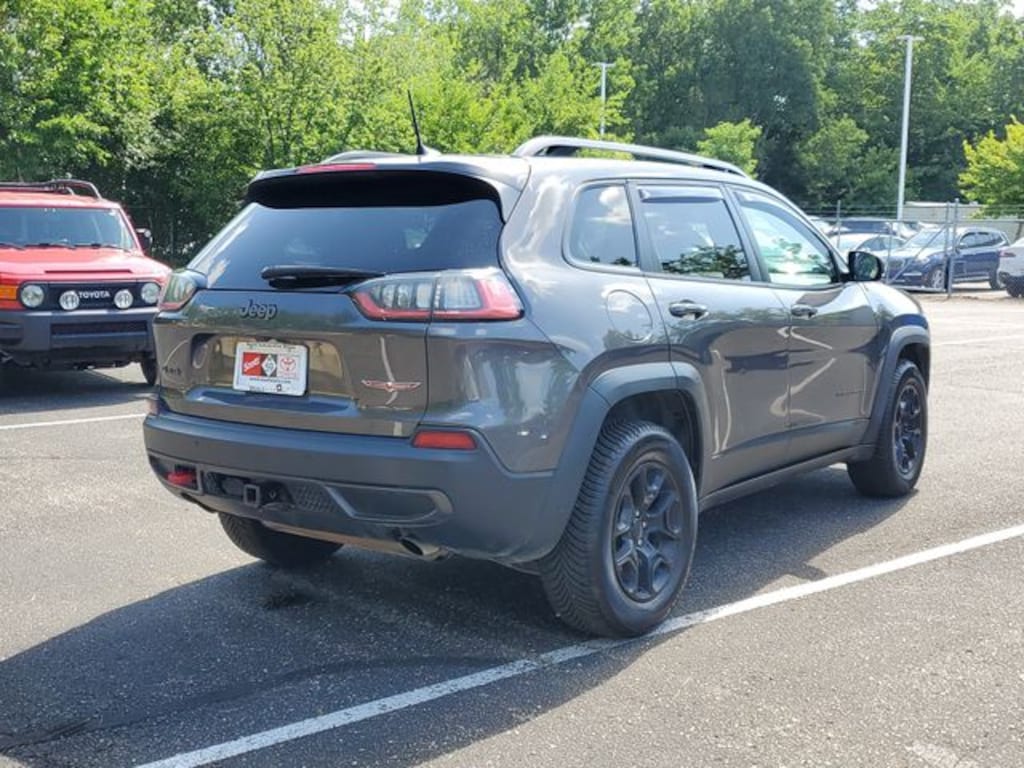 Used 2019 Jeep Cherokee Trailhawk SUV