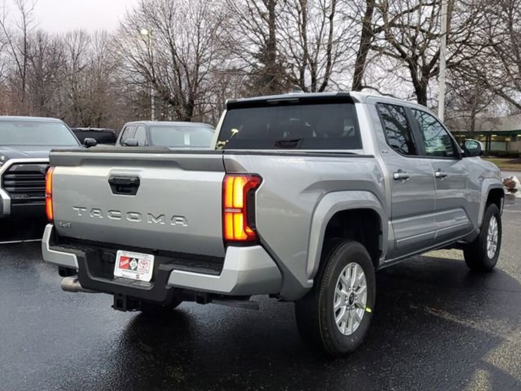 New 2026 Toyota Tacoma SR5 4X4 DOUBLE CAB