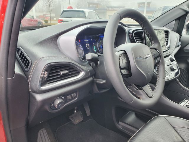 2025 Chrysler Pacifica Limited - Photo 24