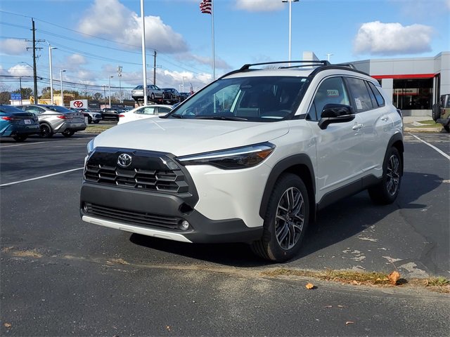2026 Toyota Corolla Cross XLE photo 2