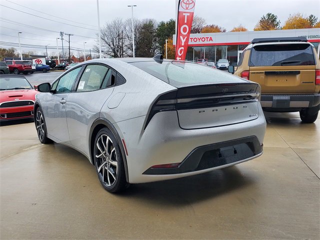 2026 Toyota Prius Plug-in Hybrid XSE Premium photo 3