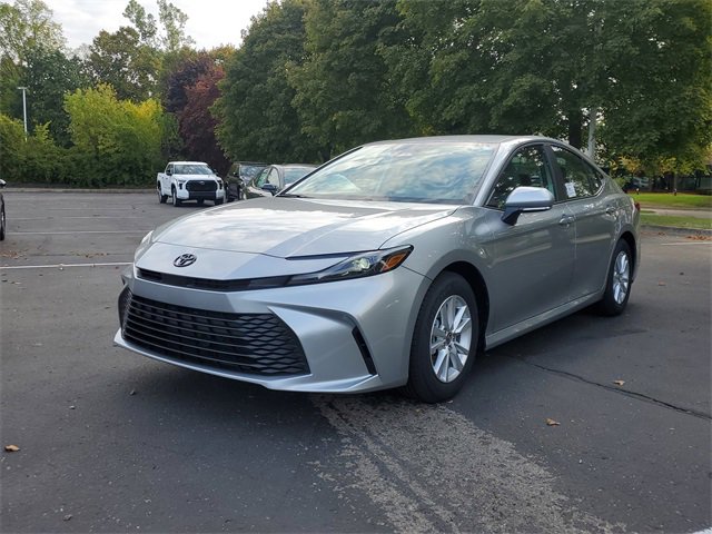 2026 Toyota Camry LE photo 2