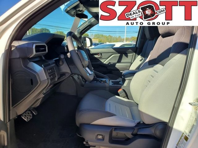 2025 Toyota Tacoma TRD Sport - Photo 16