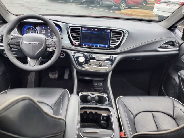 2025 Chrysler Pacifica Limited - Photo 16
