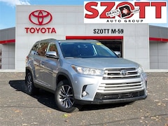 Used 2019 Toyota Highlander XLE SUV for sale in Metro Detroit