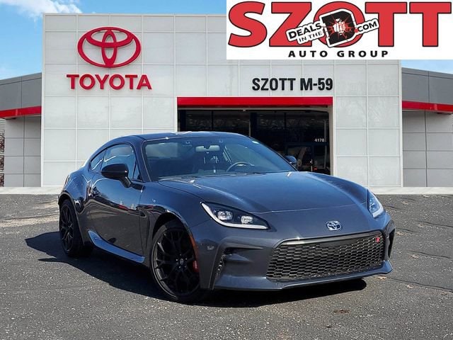 2025 Toyota GR86 2+2 COUPE 6 SPD M/T 