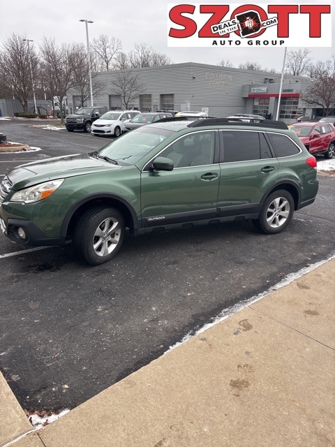 2013 Subaru Outback Limited's photo
