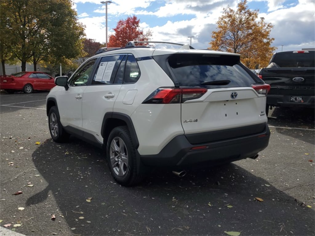 Used 2022 Toyota RAV4 Hybrid XLE SUV