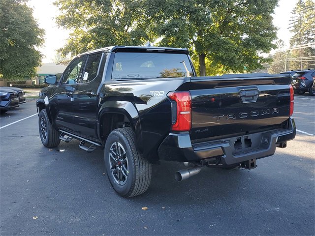 2025 Toyota Tacoma TRD Sport 4x4 Double Cab photo 3