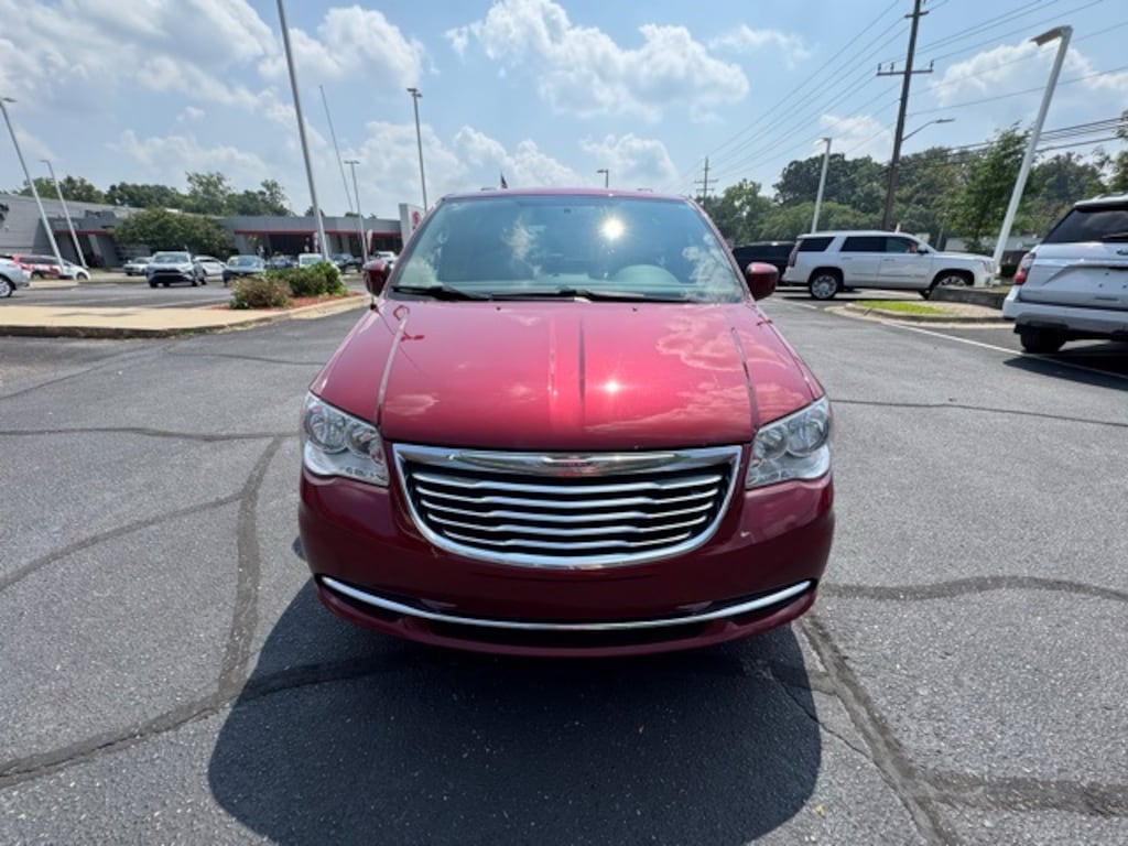 Used 2016 Chrysler Town & Country Touring Van LWB Passenger Van