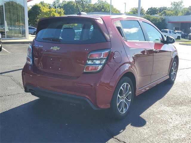2017 Chevrolet Sonic LT photo 4