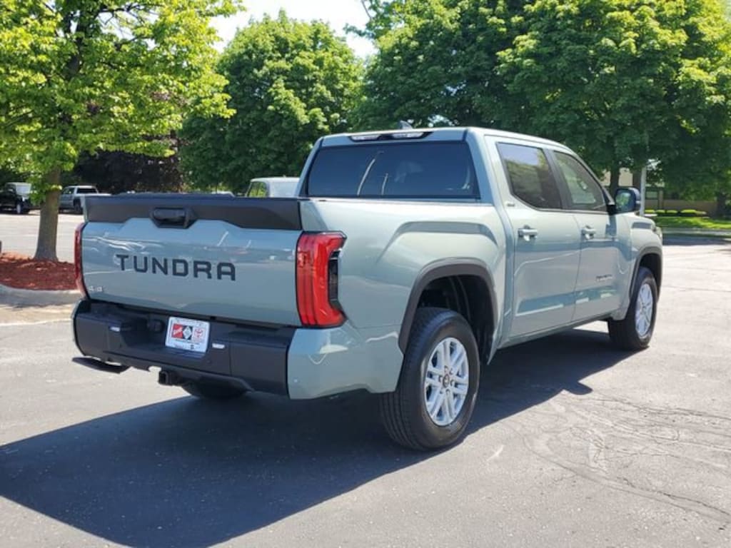 New 2026 Toyota Tundra SR5 SR5 CREWMAX 5.5