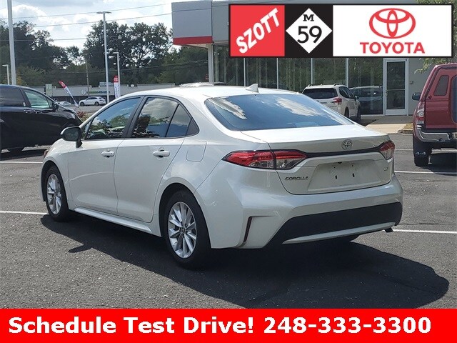 2021 Toyota Corolla LE Premium photo 3