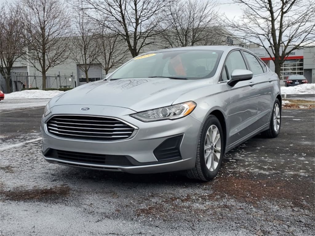 Used 2020 Ford Fusion SE Sedan