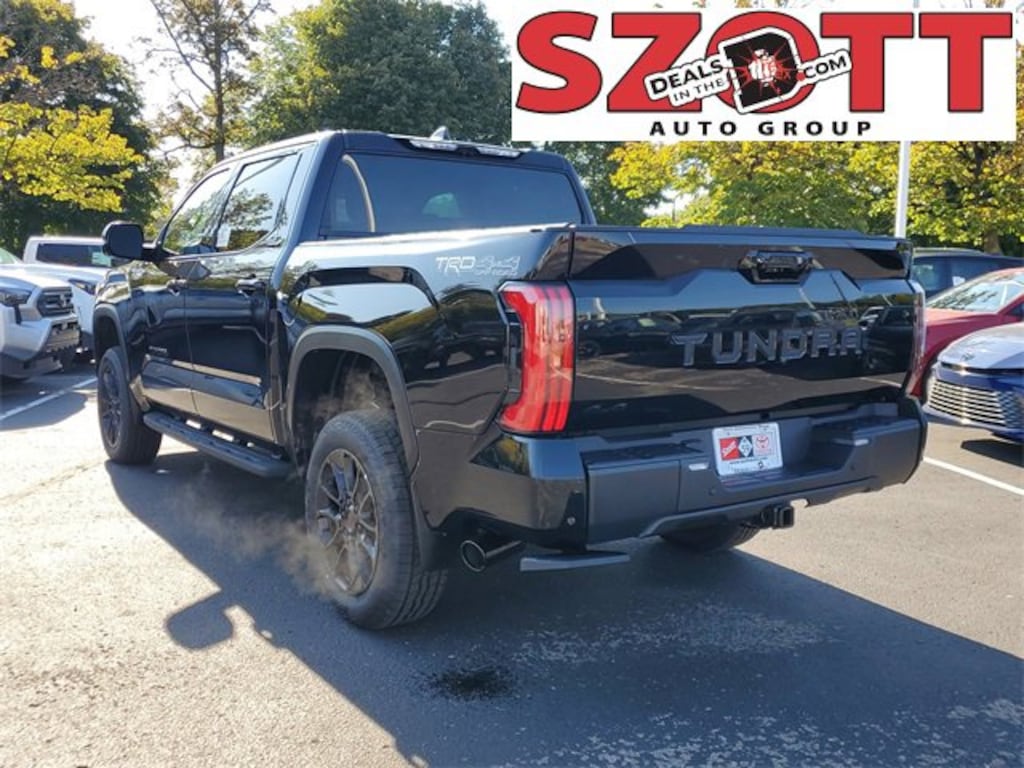 New 2026 Toyota Tundra Limited LIMITED CREWMAX 5.5
