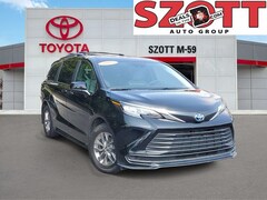 Used 2025 Toyota Sienna LE Van Passenger Van for sale in Waterford, MI