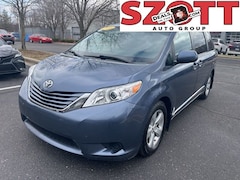 2015 Toyota Sienna LE Van
