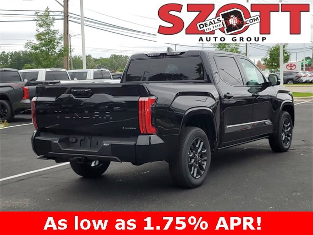 New 2025 Toyota Tundra i-FORCE MAX Platinum PLATINUM CREWMAX 5.5