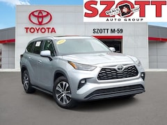 Used 2024 Toyota Highlander XLE SUV for sale in Metro Detroit