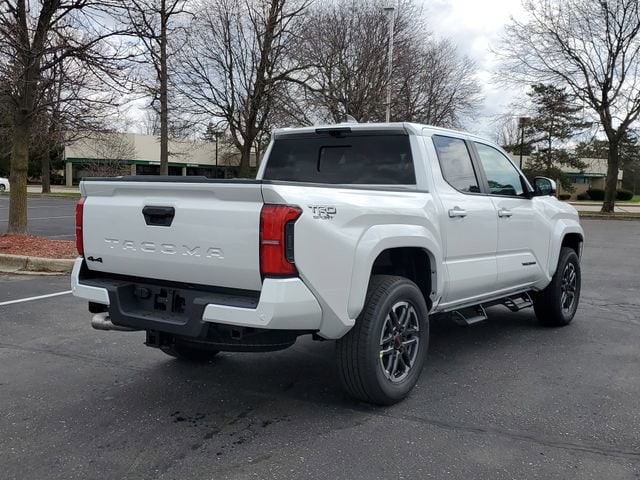 2026 Toyota Tacoma TRD Sport - Photo 4