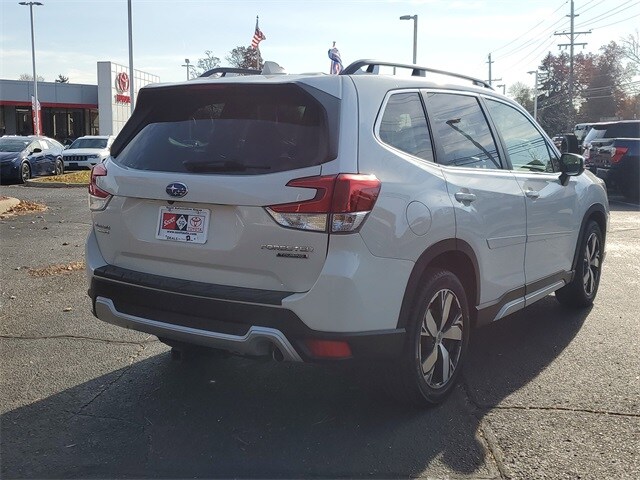2020 Subaru Forester Touring photo 2
