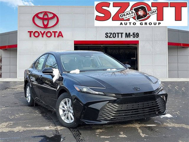 2026 Toyota Camry LE's photo