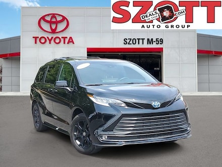 Used 2025 Toyota Sienna Woodland Edition Van Passenger Van for sale near Detroit