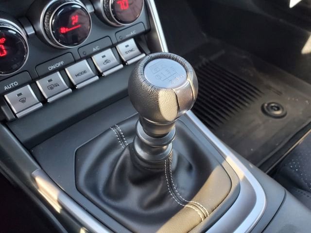 2025 Toyota GR86 Premium - Photo 27