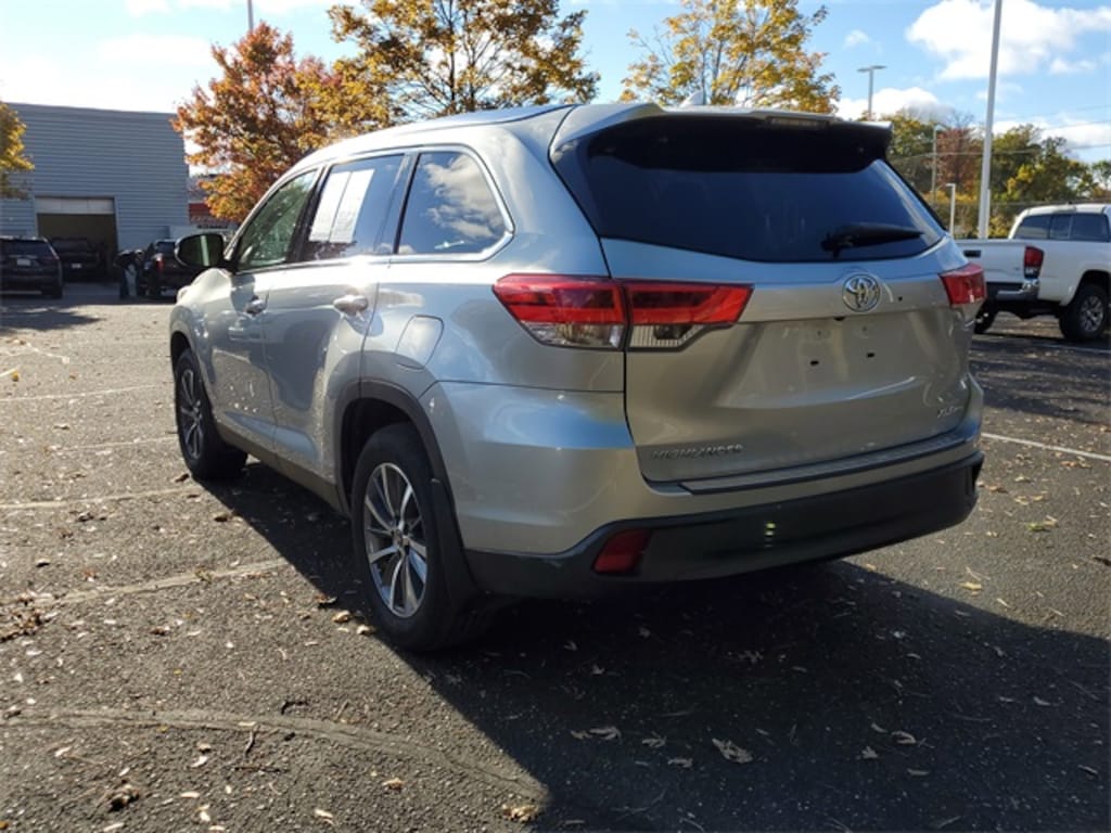 Used 2019 Toyota Highlander XLE SUV