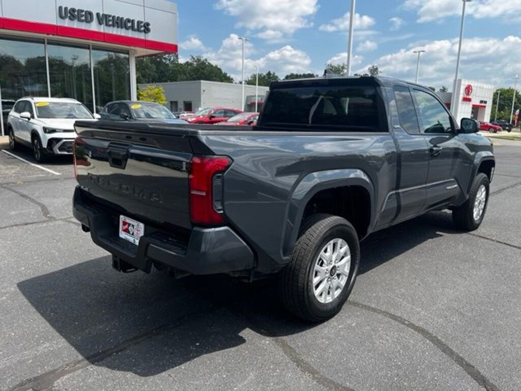 Used 2025 Toyota Tacoma SR5 Truck XtraCab