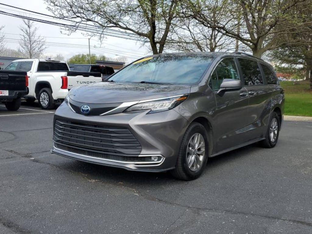 Used 2023 Toyota Sienna XLE Hybrid Van Passenger Van