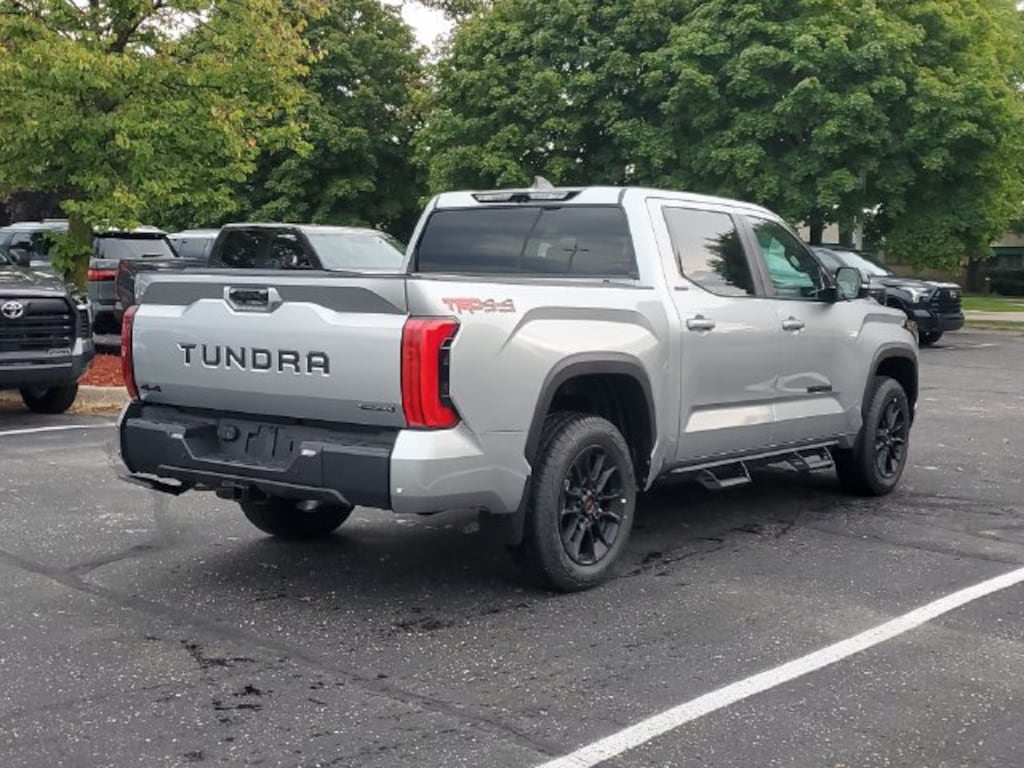 New 2026 Toyota Tundra i-FORCE MAX Limited LIMITED CREWMAX 5.5