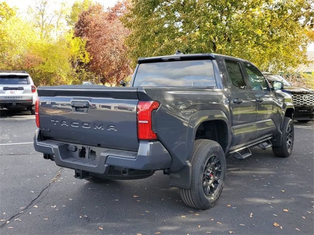 New 2025 Toyota Tacoma SR5 4X4 DOUBLE CAB